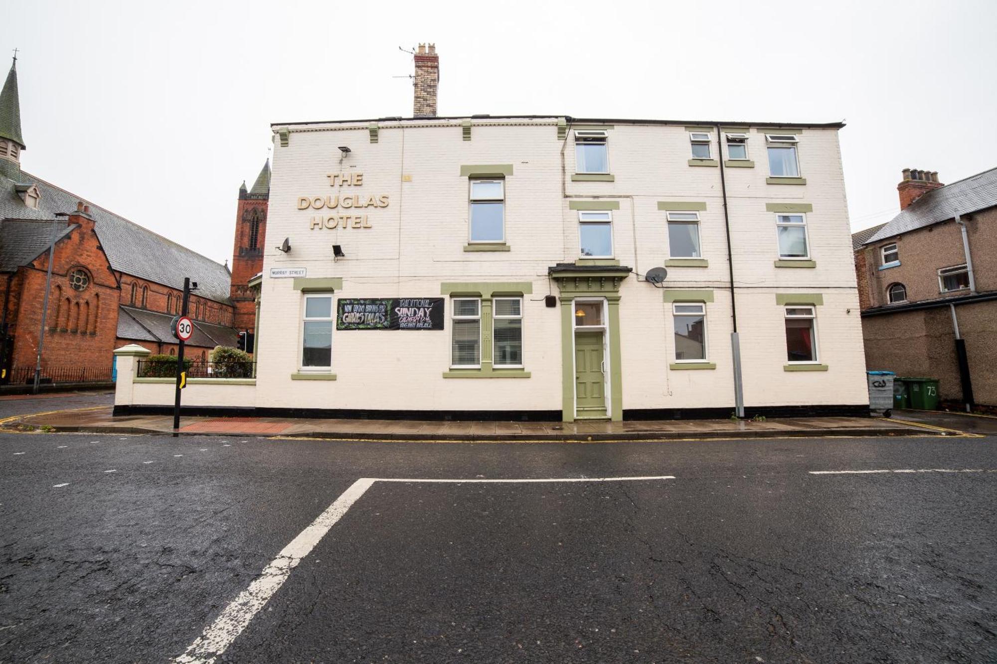 The Douglas Hotel 3*